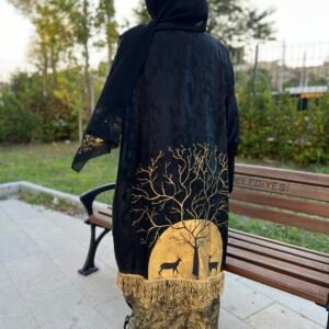 عباية سوداء رسمة الغزال الذهبي