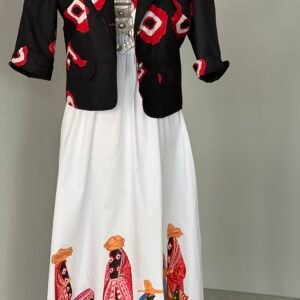 فستان أبيض نساء تراثي